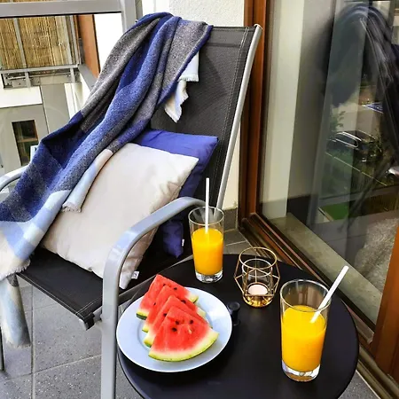Vista Airport - Free Underground Parking - Close To Airport - Self Check-in Apartmán *